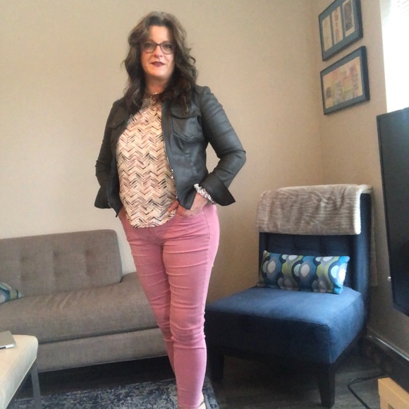 Meet your Posher, Sarah - Picture 3 of 8